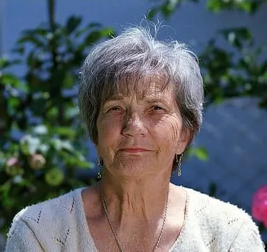 granny-close-review
